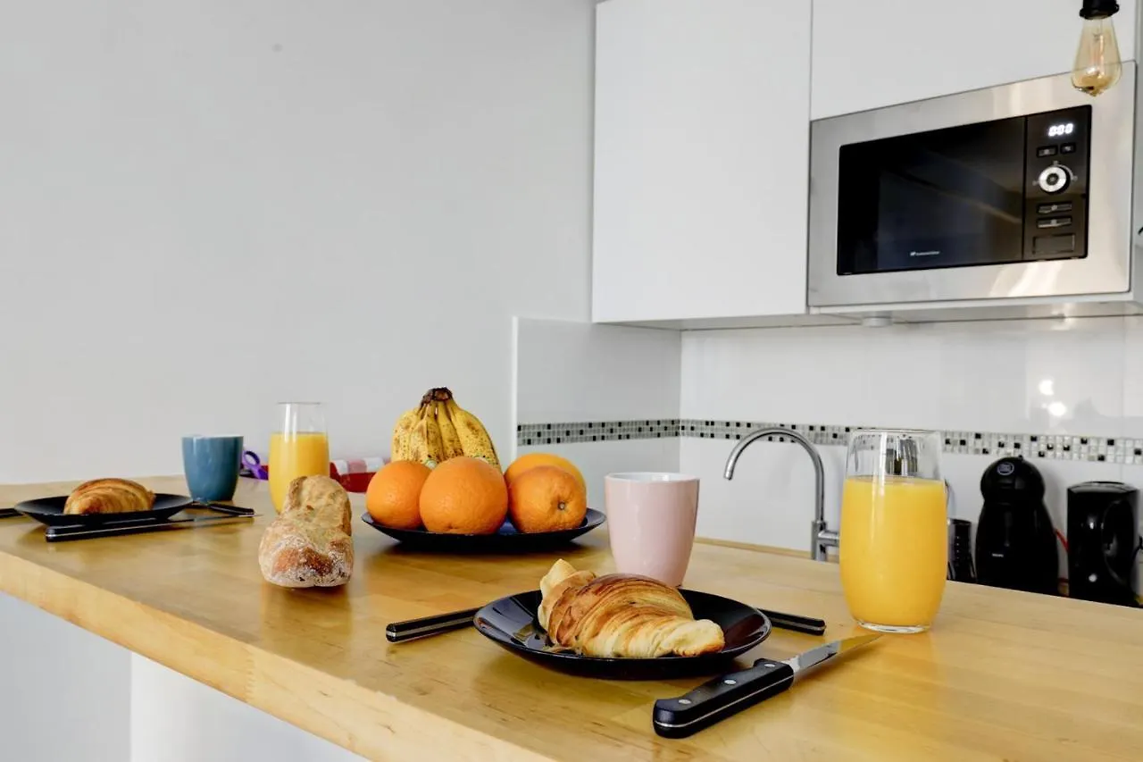 Arc De Triomphe & Wagram - City Apartment Paris France