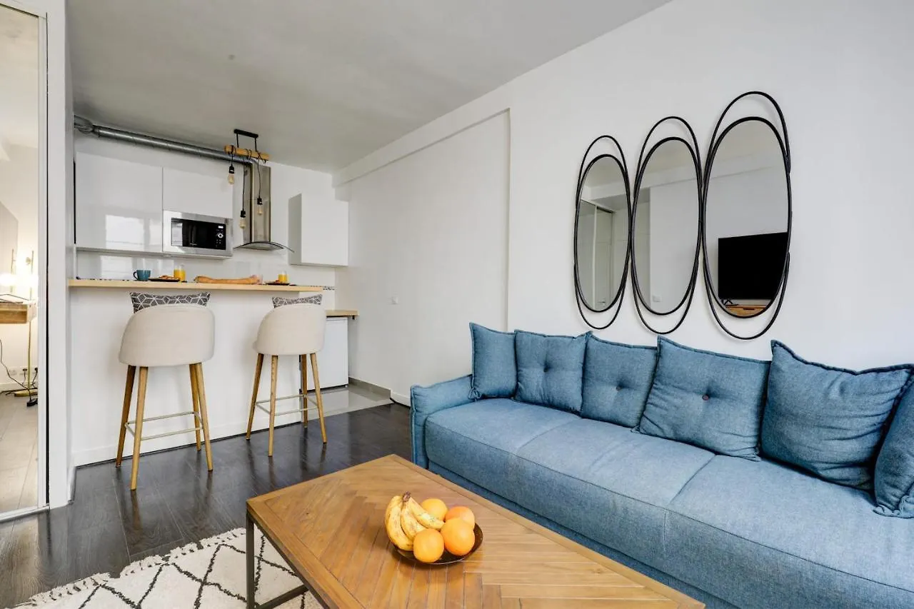 Arc De Triomphe & Wagram - City Apartment Paris France