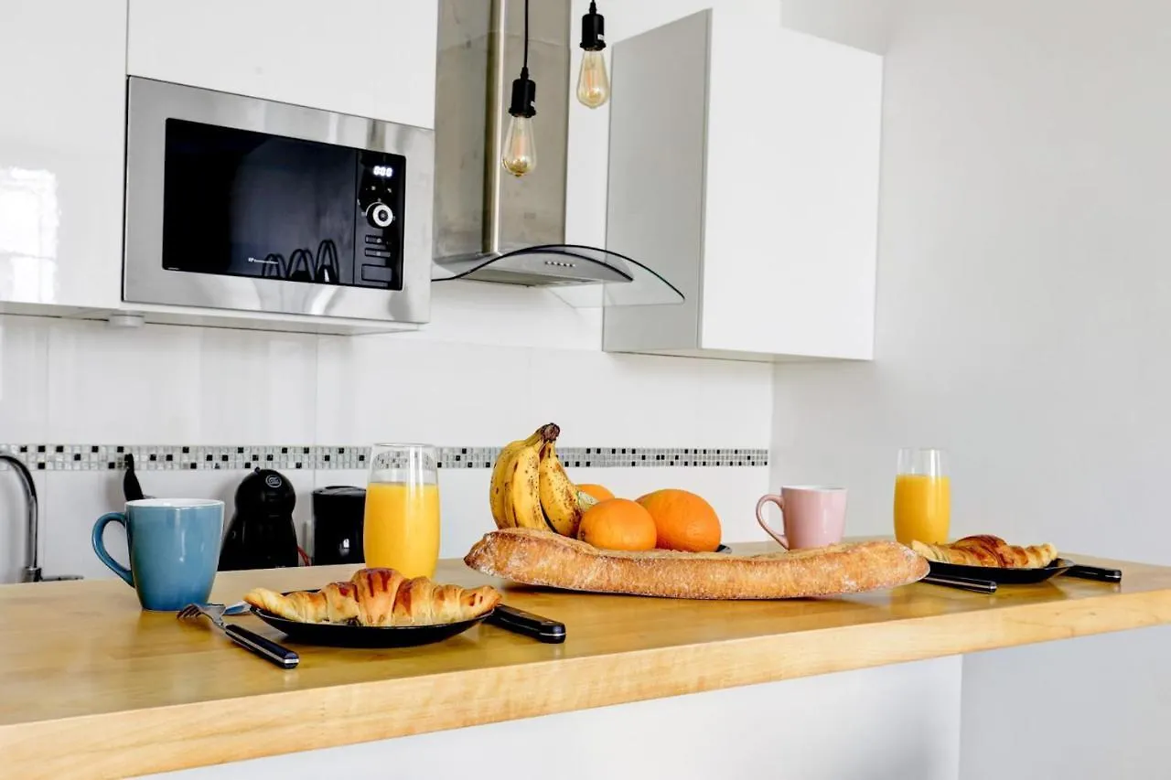 Arc De Triomphe & Wagram - City Apartment Paris