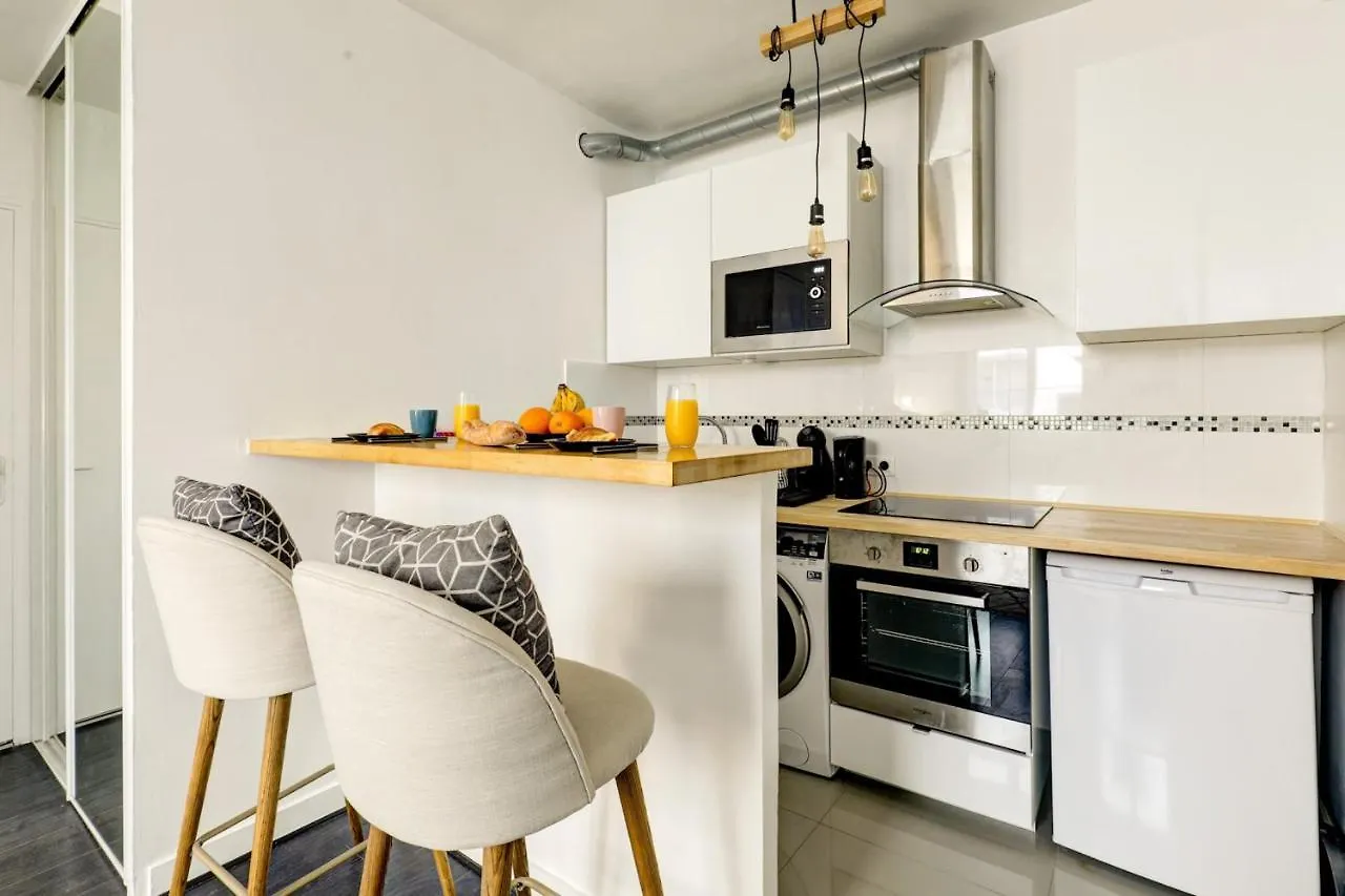 Arc De Triomphe & Wagram - City Apartment Paris