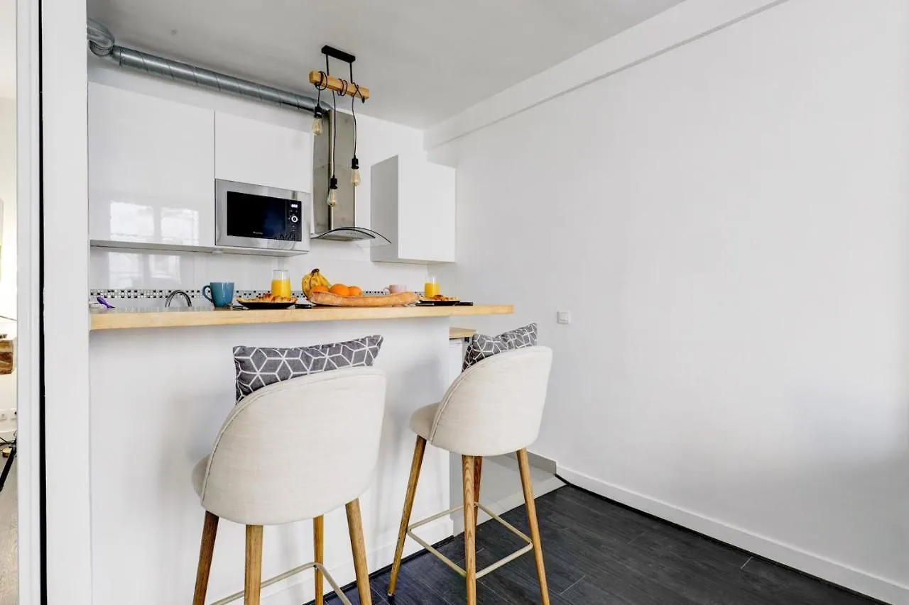 Arc De Triomphe & Wagram - City Apartment Paris